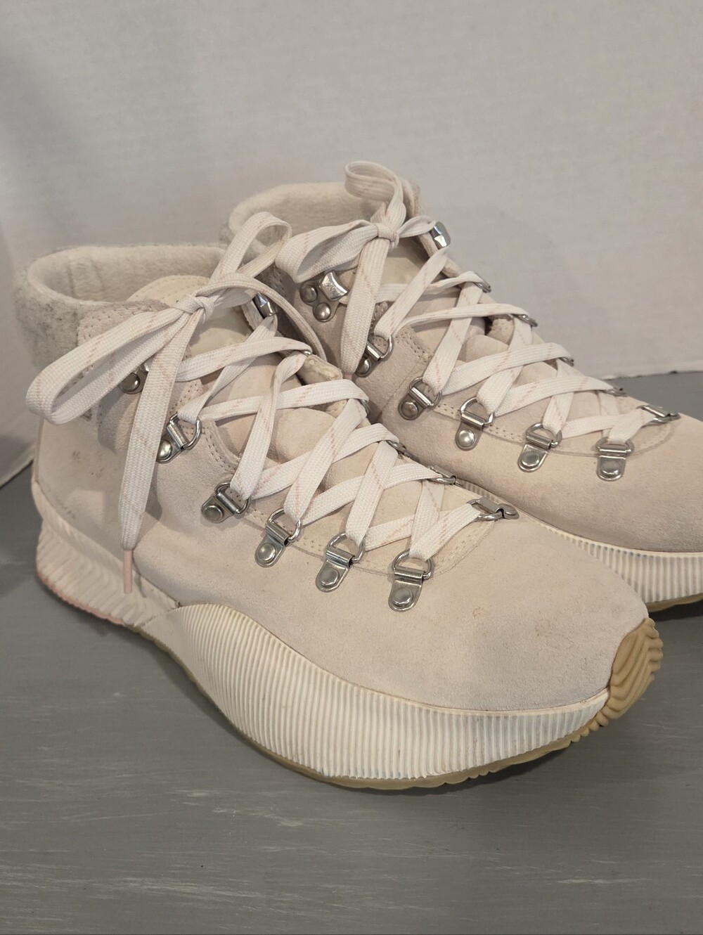 Sorel Womens Sz 10 Out N About III Conquest Waterproof Suede Boot Shoes Ivory